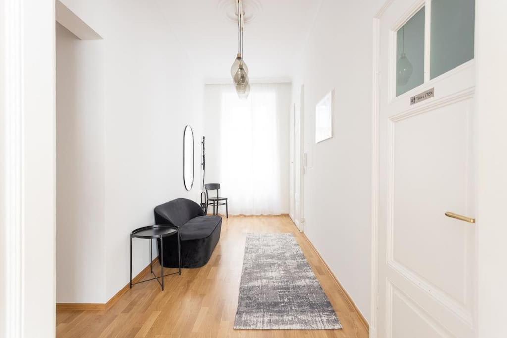 Franz 23 - Typical Viennese Apartment In The Heart Of Вена Экстерьер фото